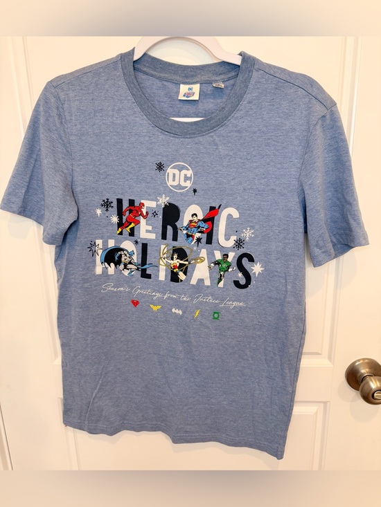 DC Comics Other - Dc Comics justice League Heroic Holidays T-Shirt Men’s Size Small